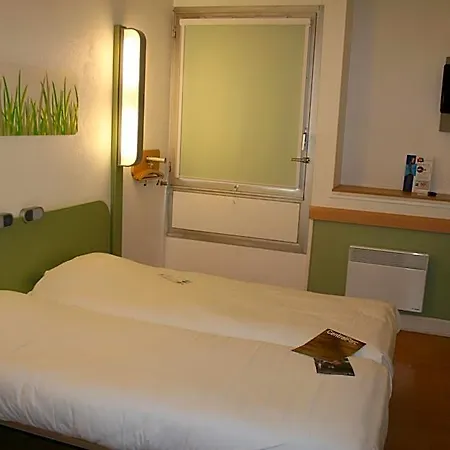 Ibis Budget Hotell 2*