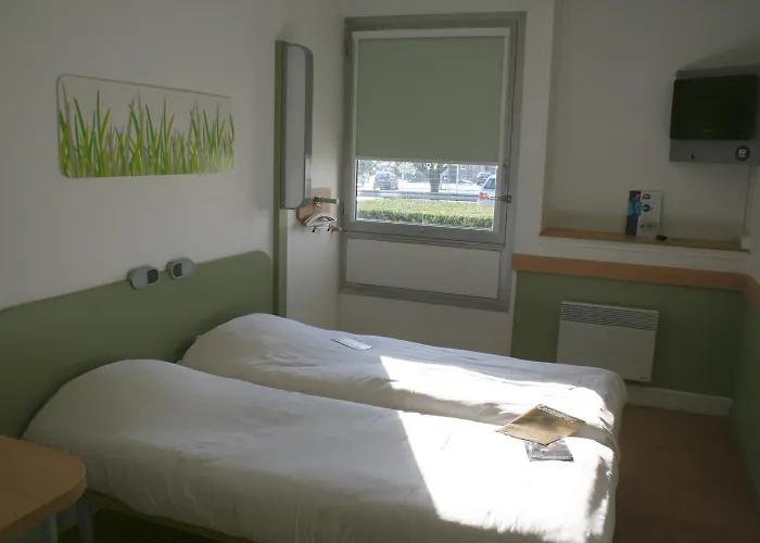 Ibis Budget Отель Тьер